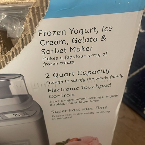 Cuisnart Gelateria - Picture 4 of 12